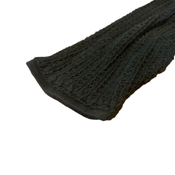 Cato Women's Little Black Sweater Large but fits like a Med/Large - Picture 6 of 6